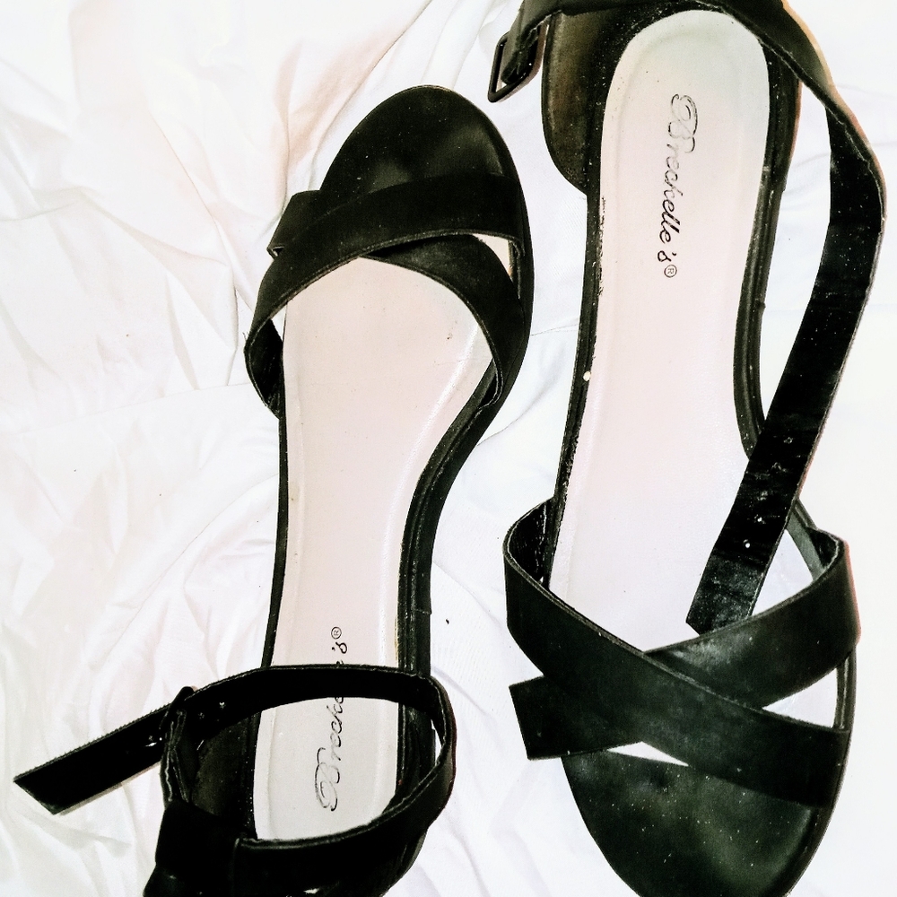 Breckelles Sandals